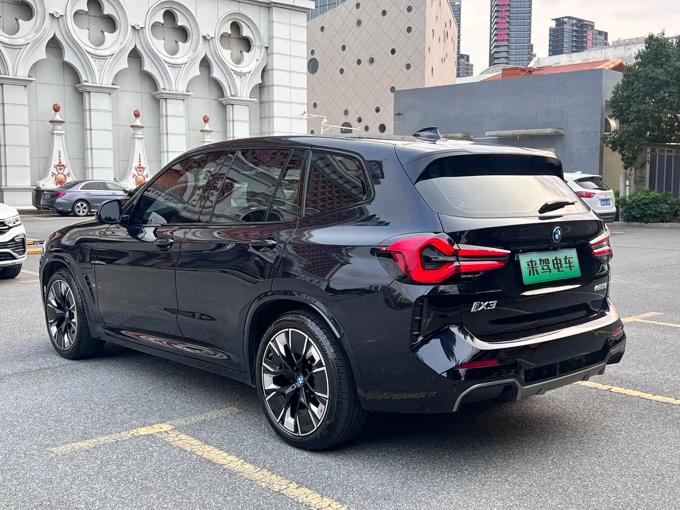 BMW IX3