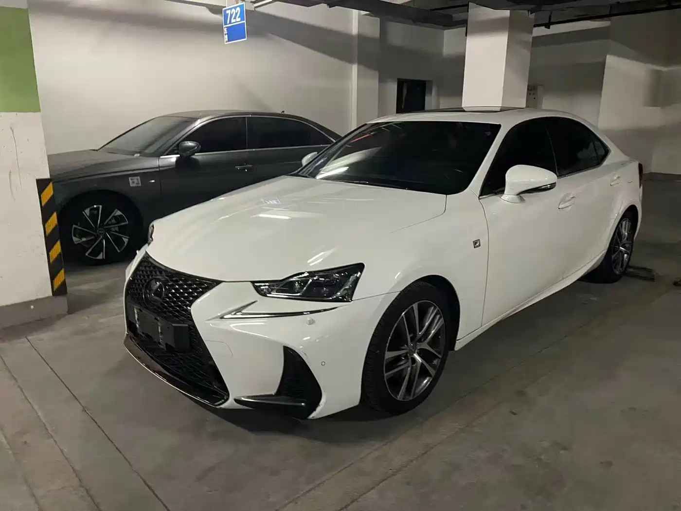 Lexus IS