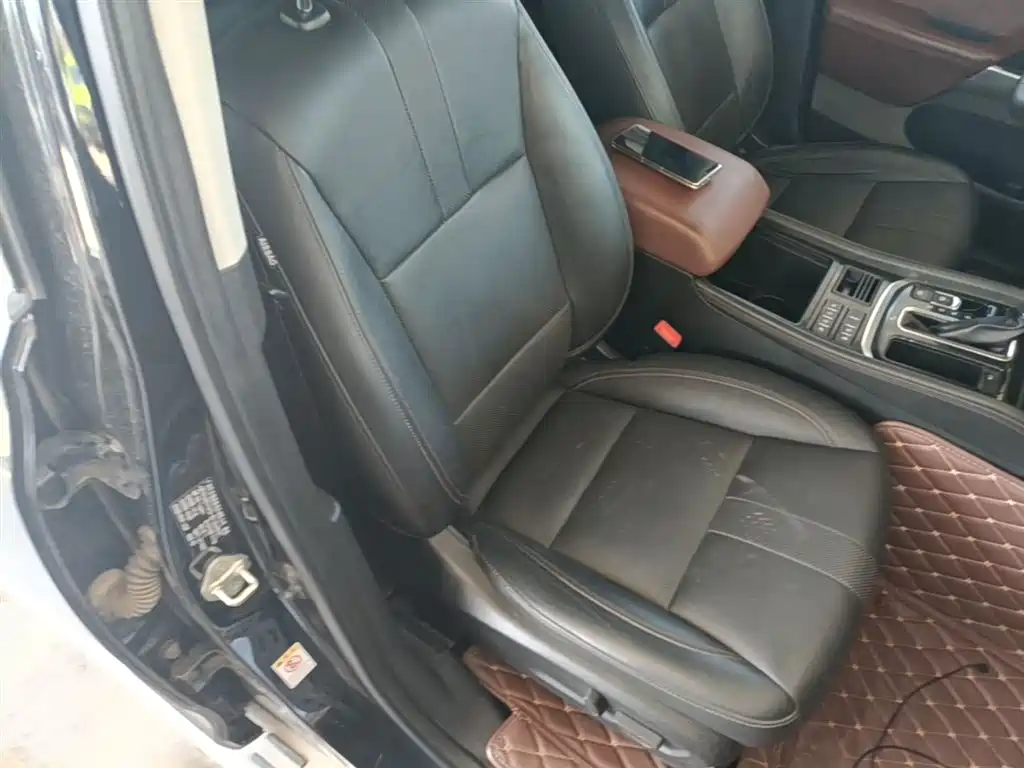 GAC Trumpchi Trumpchi GS8 2017 320T 2WD Luxury Smart Connect (7-seater) фото 25