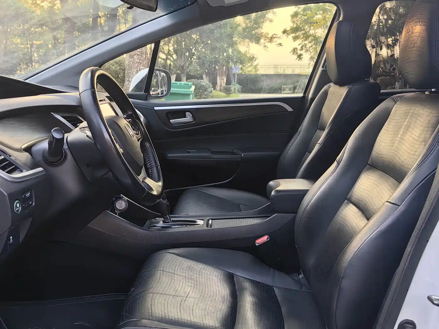 Honda Jade 2014 2013 1.8L CVT Luxury Edition 5-seater