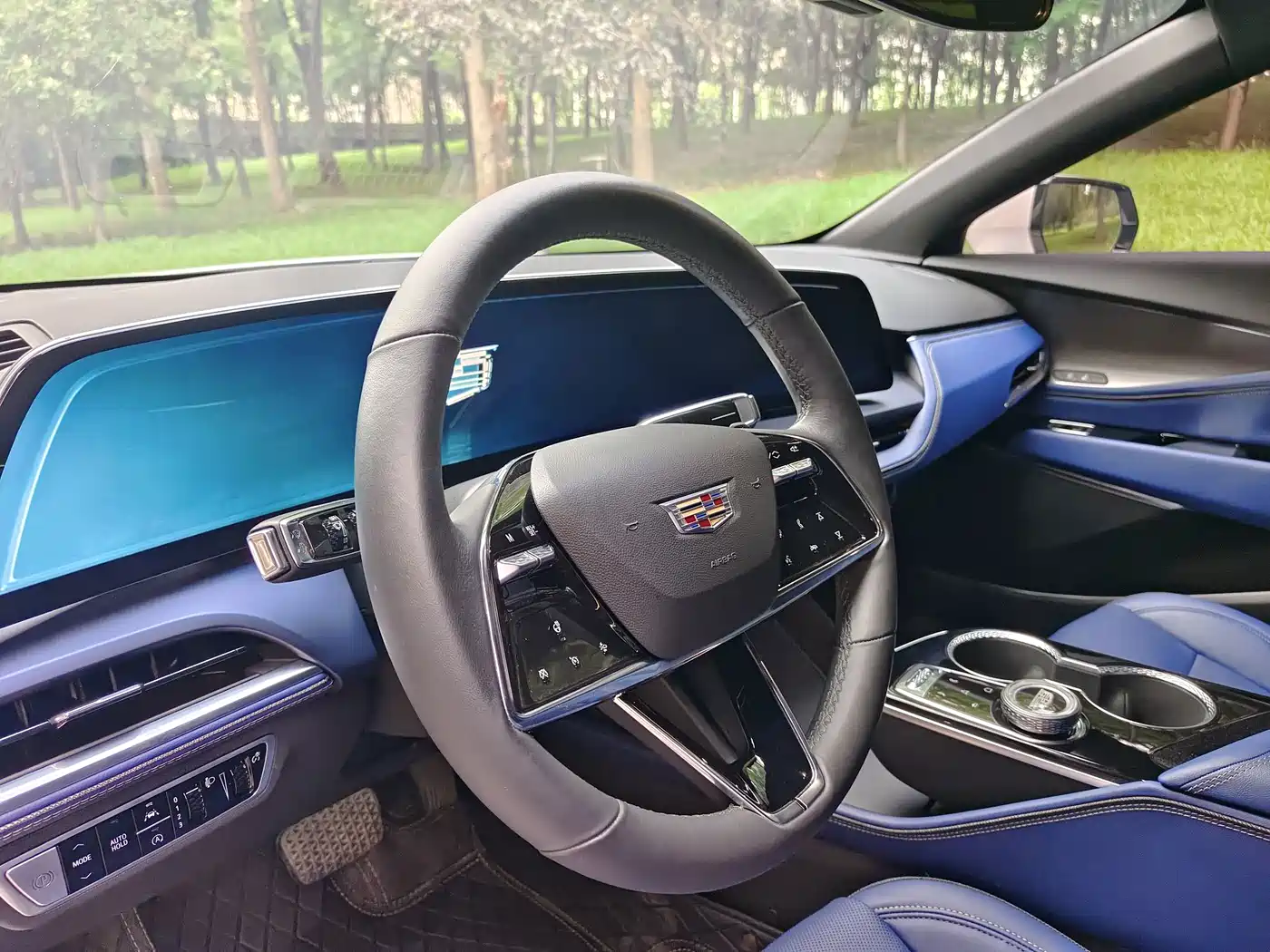 Cadillac GT4 2026 2023 25T Luxury Edition