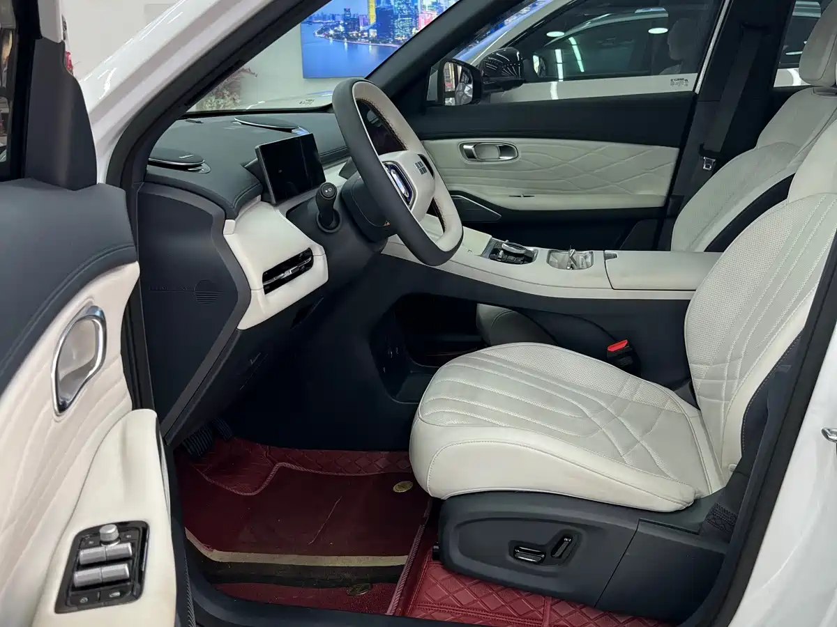 Geely Galaxy Galaxy Starship 7 EM-i 2025 Model 120km Explorer+ Edition фото 4
