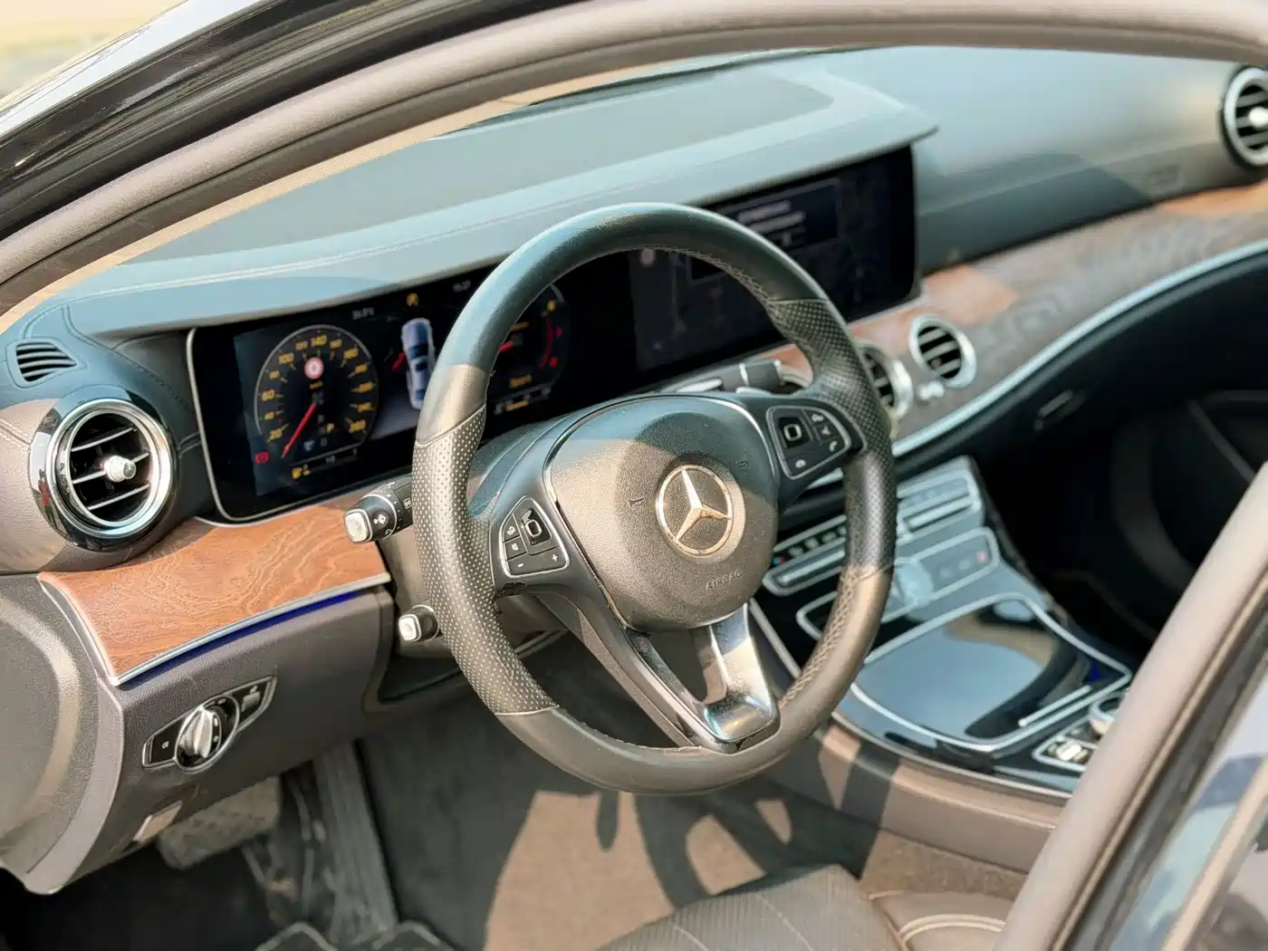 Mercedes-Benz E-Class 2017 E 200 L 4MATIC фото 8