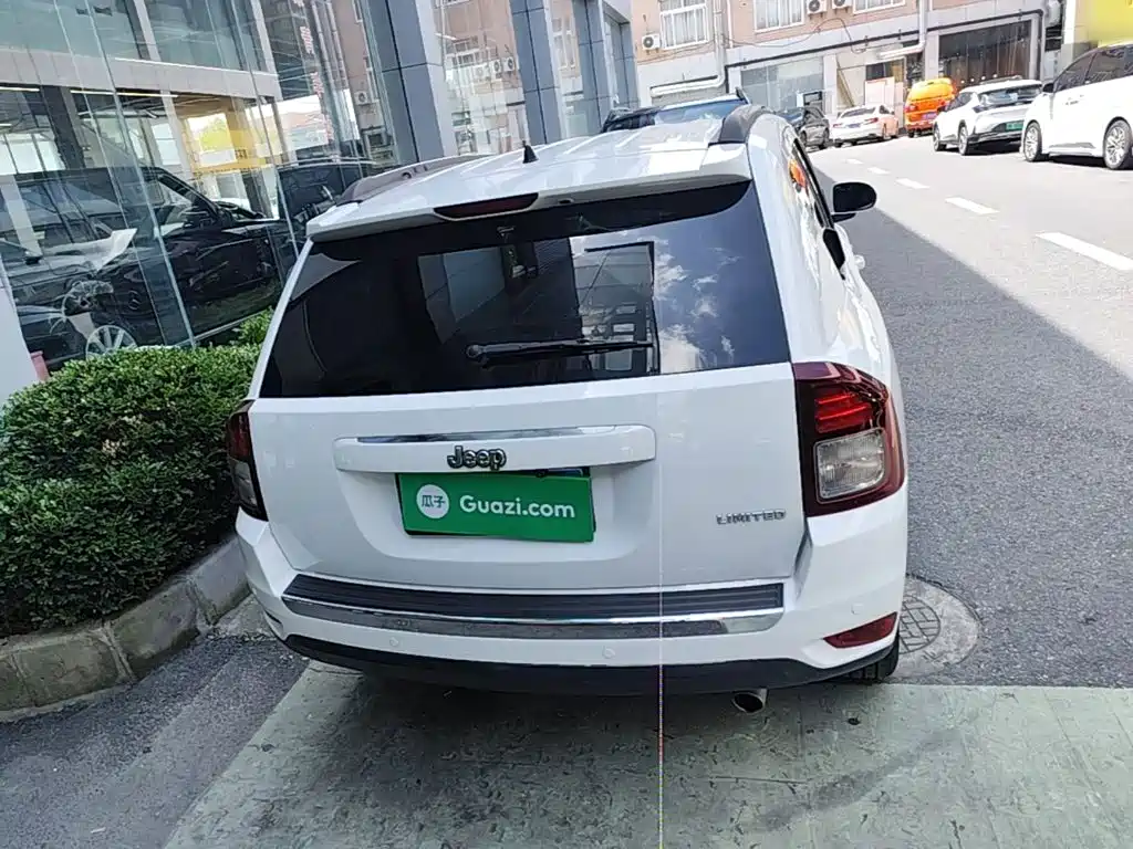 Jeep Compass (Import) 2016 2014 Facelift 2.0L 2WD Elite Edition
