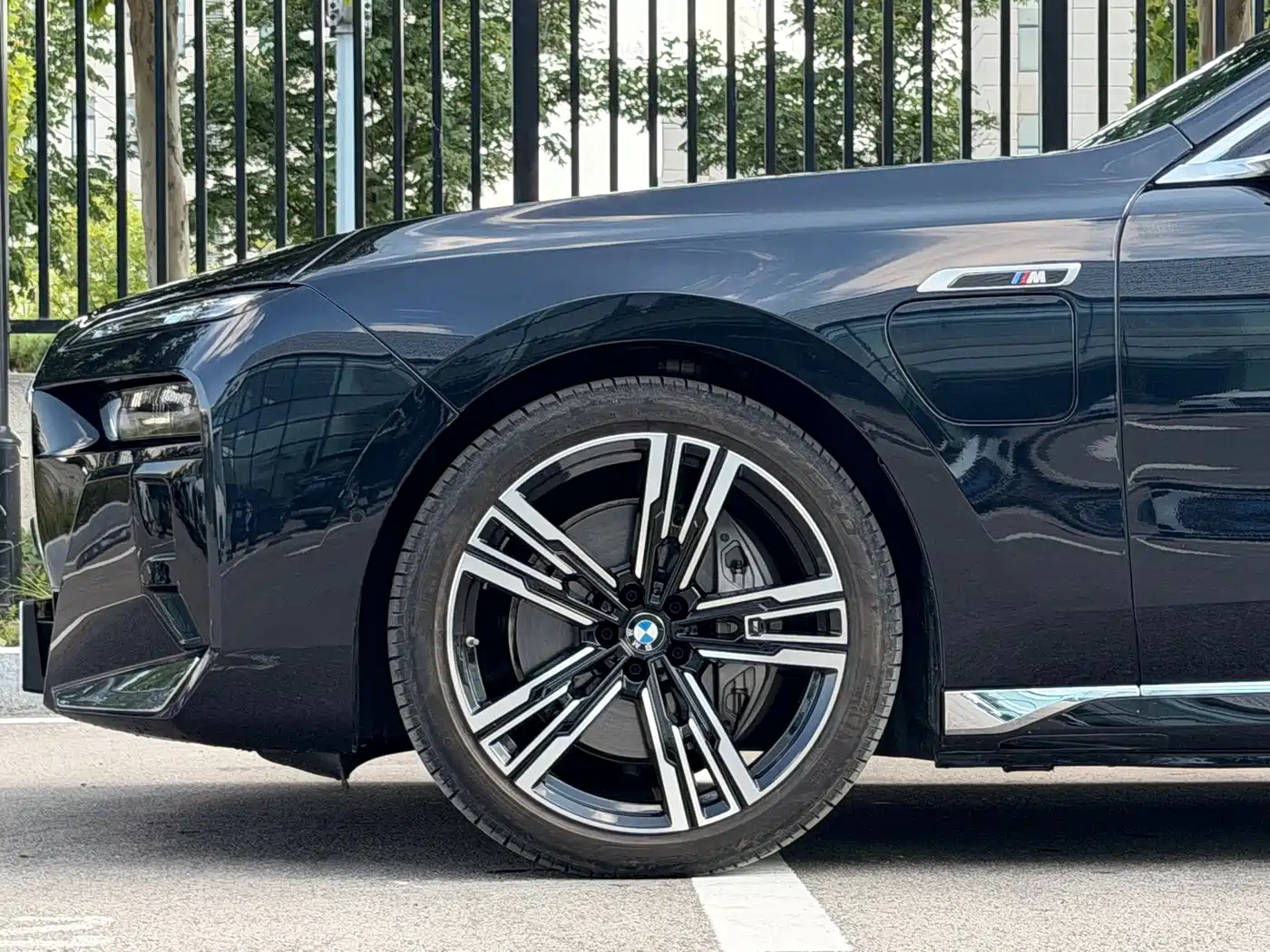 BMW i7 2023 2023 Model xDrive60L M Sport Package