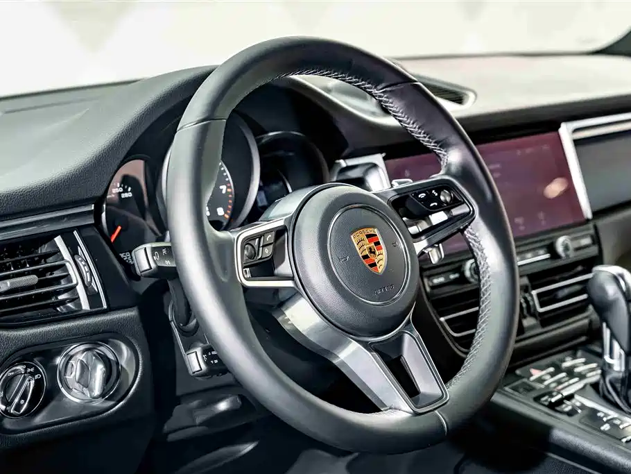 Porsche Macan 2018 Macan 2.0T фото 11
