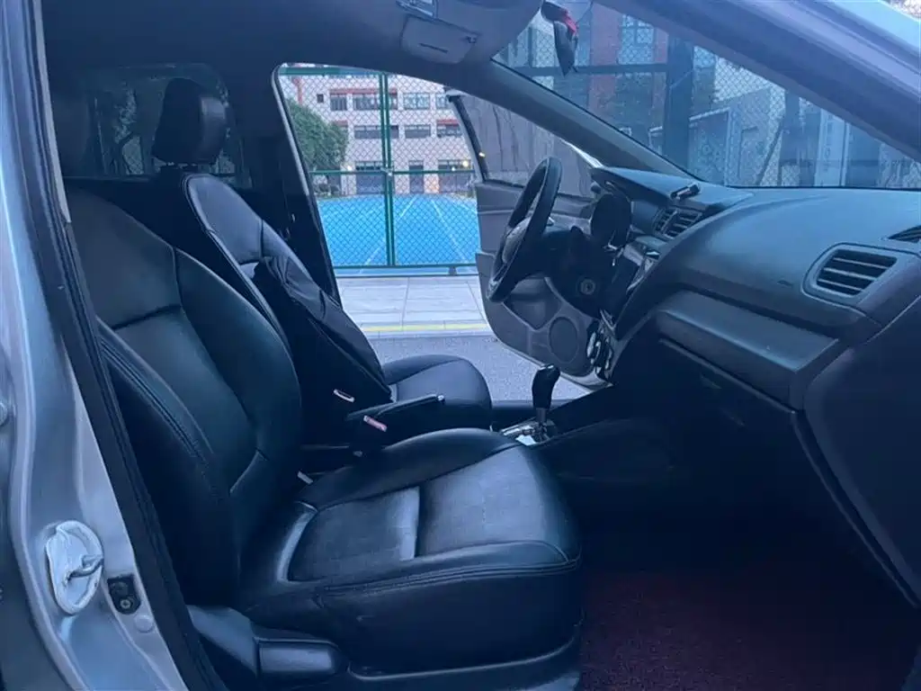 Kia K2 2012 Sedan 1.4L AT GLS Commemorative Edition фото 6