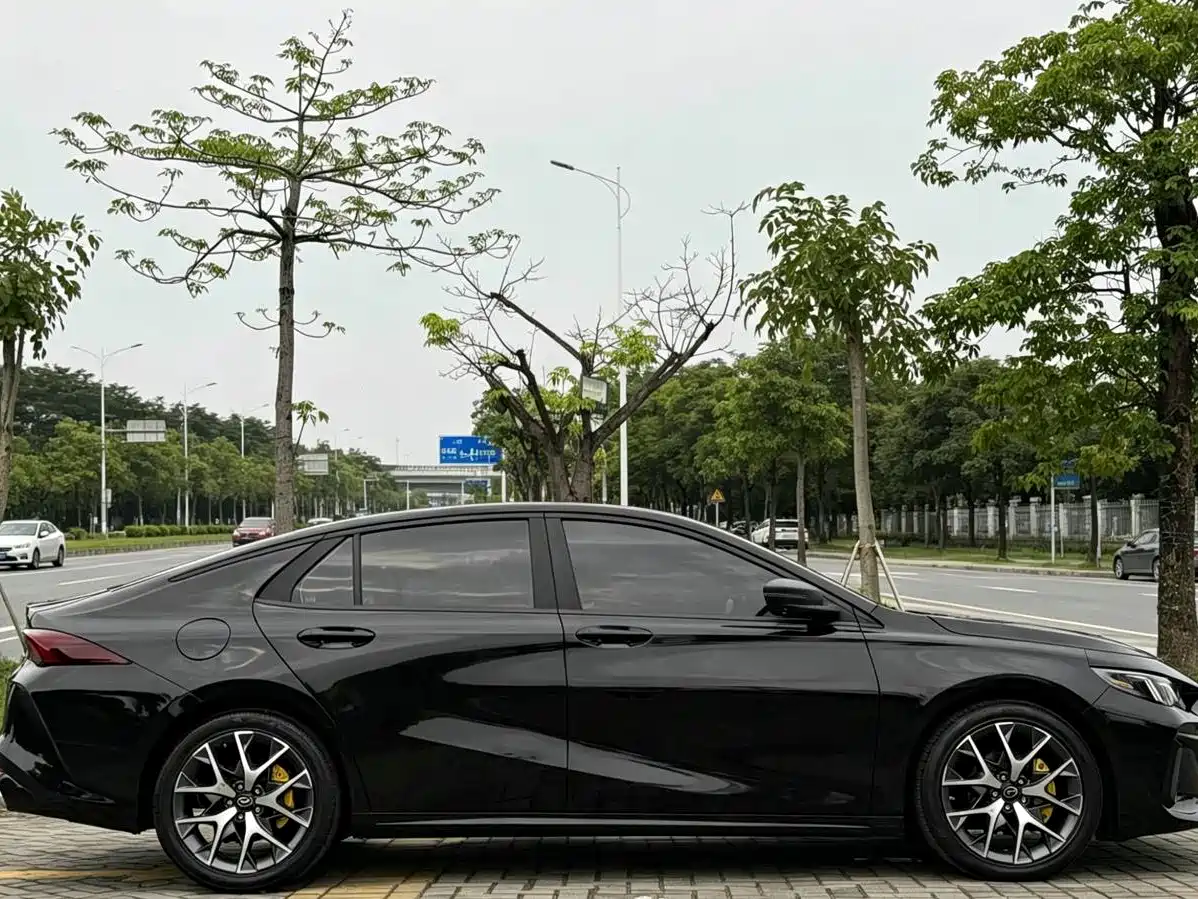 GAC Trumpchi Trumpchi Emkoo 2021 270T DCT J10 Sprinter Edition фото 3