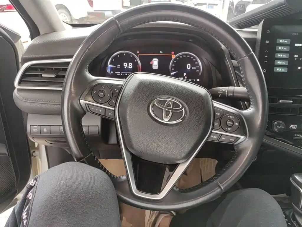 Toyota Camry 2021 2.5G Luxury Edition фото 11