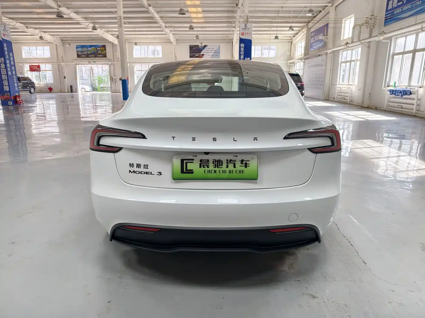 Tesla Model 3 2026 2025 Model Rear-Wheel Drive Edition