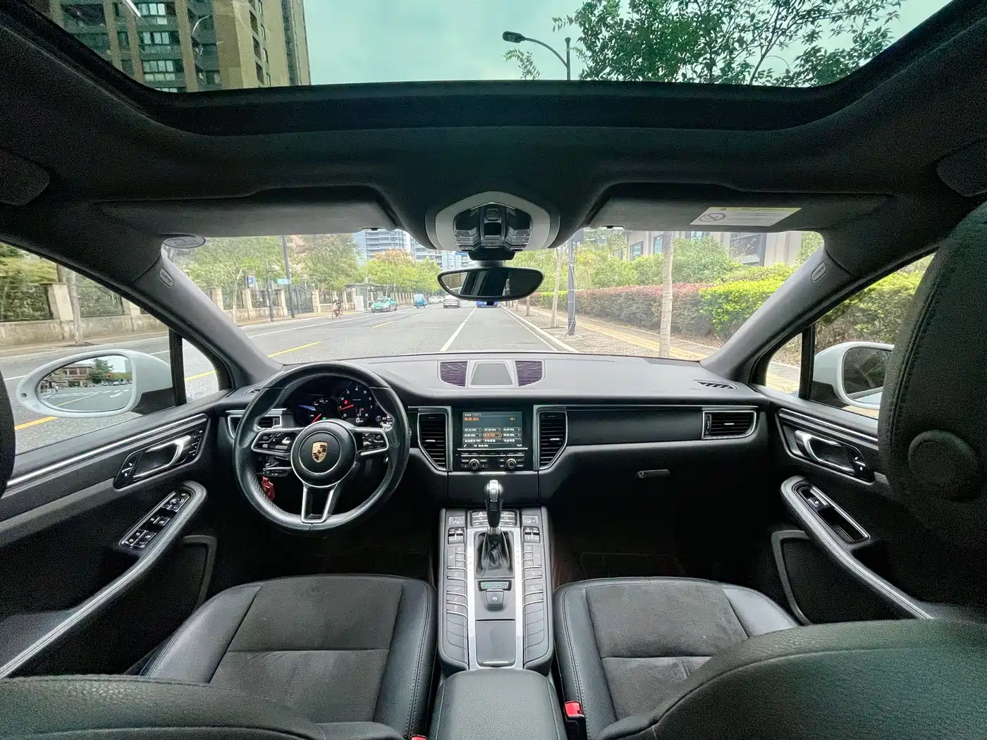 Porsche Macan 2016 Macan 2.0T фото 8