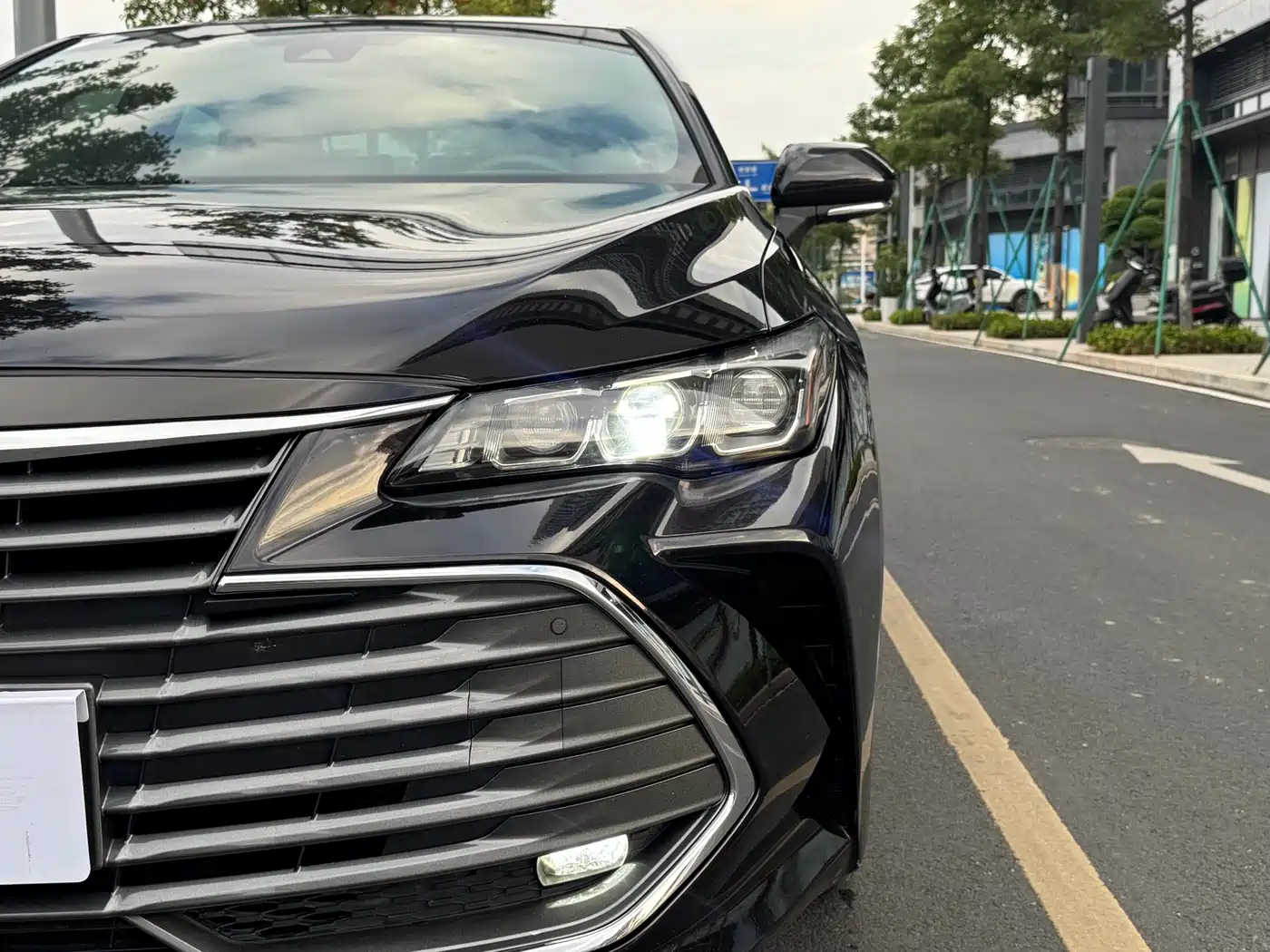 Toyota Avalon 2019 Hybrid 2.5L Limited Flagship Version China V фото 6