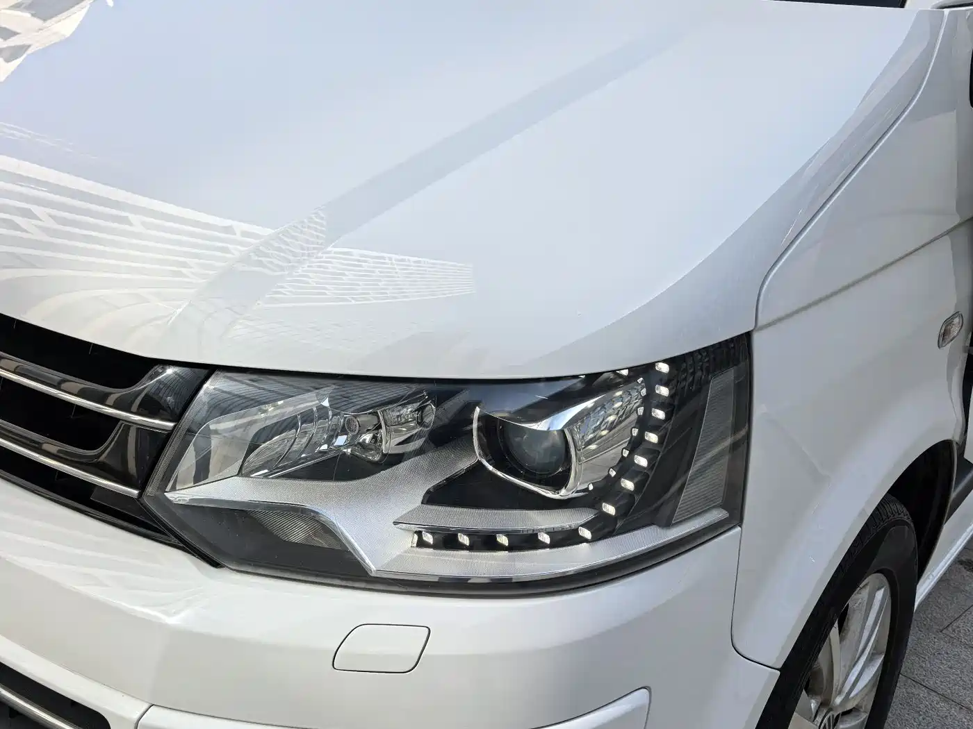 Volkswagen Multivan 2016 2.0TSI 2WD 66th Anniversary Edition фото 28