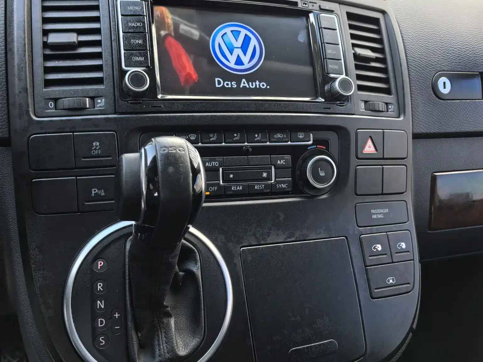 Photo 26 - Volkswagen Multivan