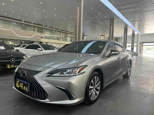 Lexus ES 300h, Совершенство