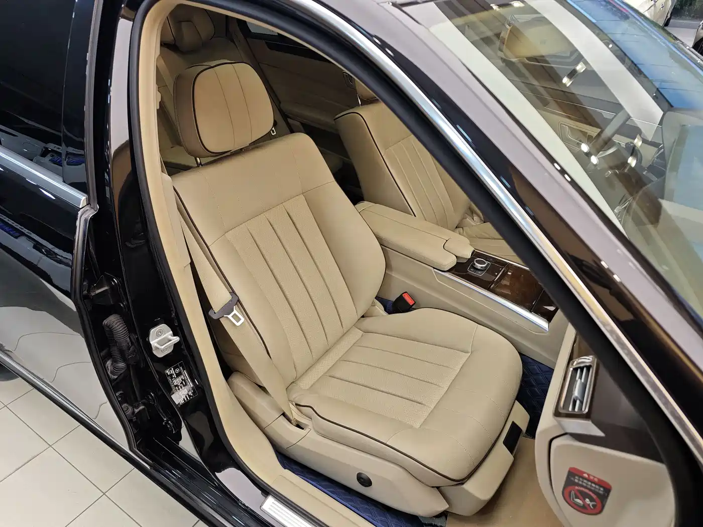 Mercedes-Benz E-Class 2015 E 260 L фото 35