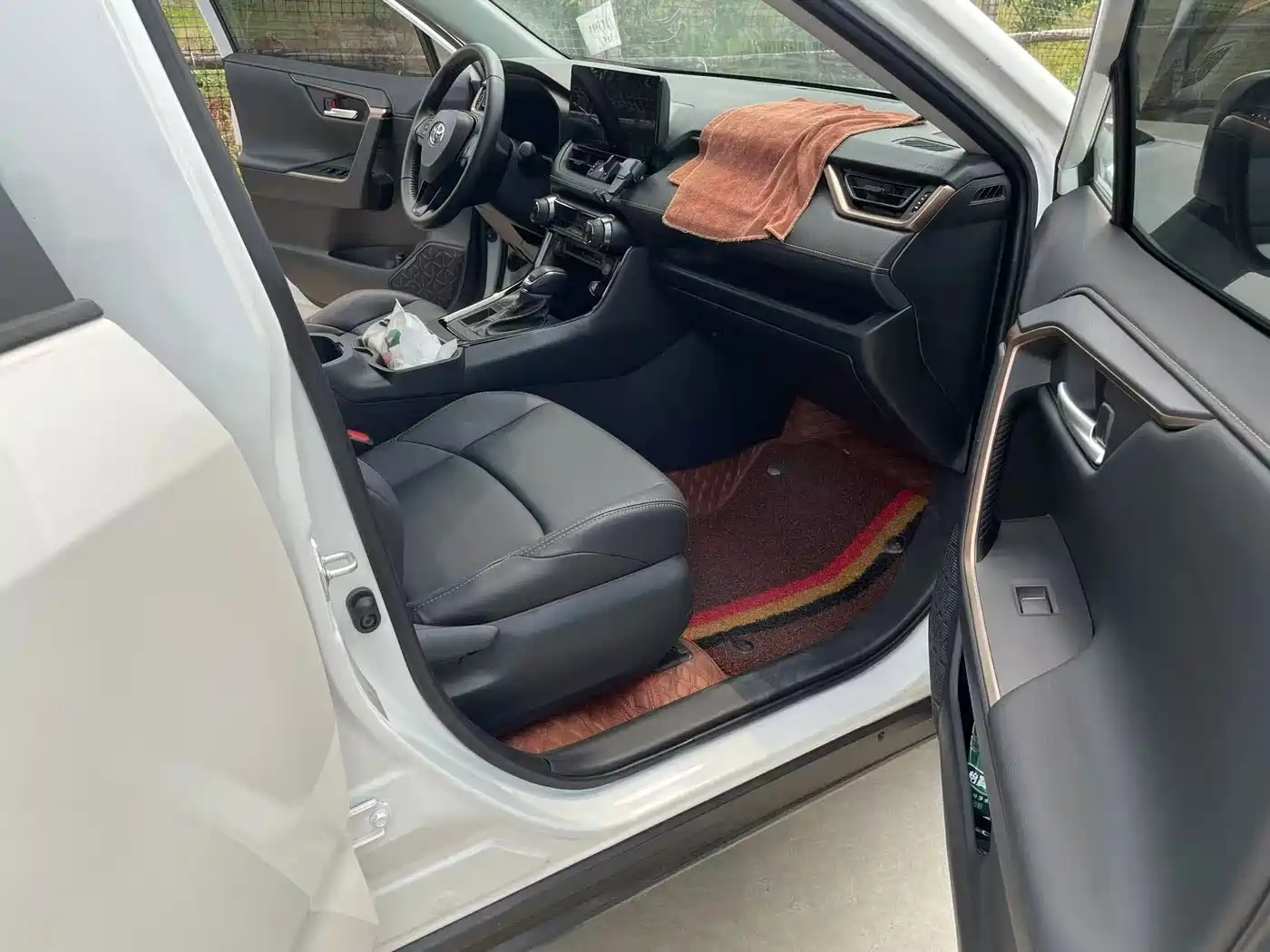 Toyota Wildlander 2024 2.0L CVT 2WD Urban Edition фото 9