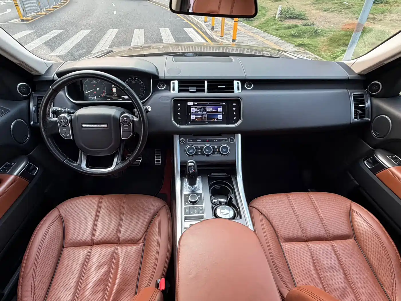 Land Rover Range Rover Sport 2016 Model 3.0 SC V6 HSE фото 10