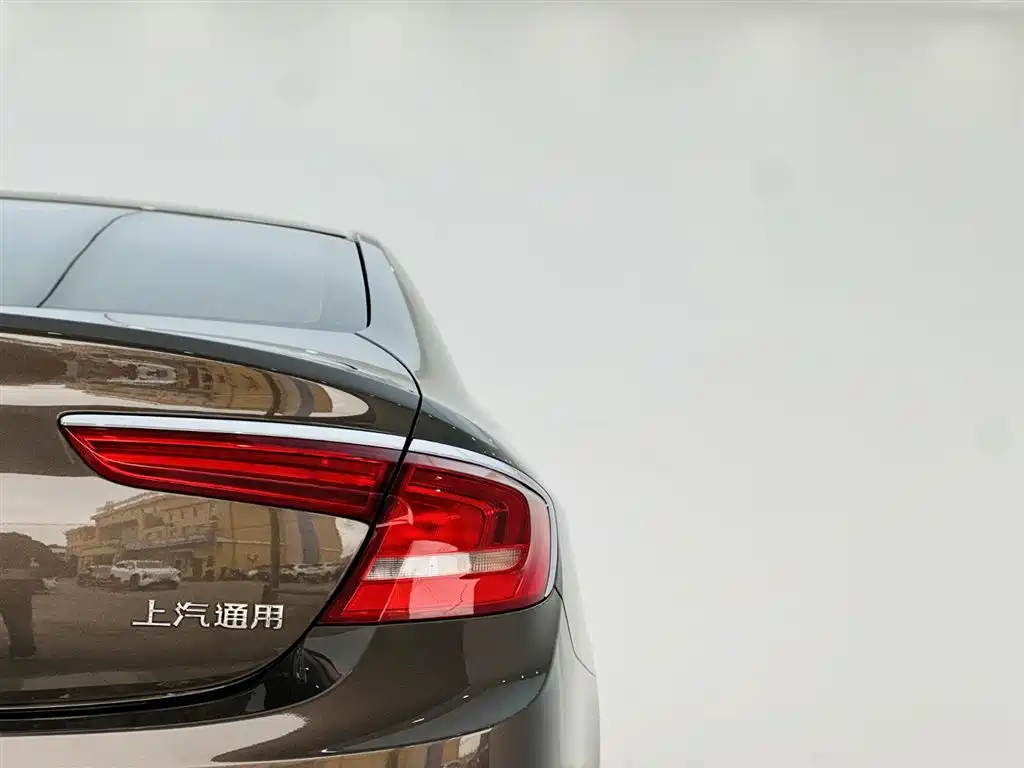 Buick LaCrosse 2018 Model 20T Luxury Edition фото 10