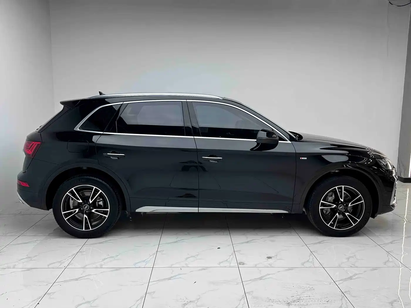 Audi Q5L 2021 40 TFSI Fashion Dynamic фото 21