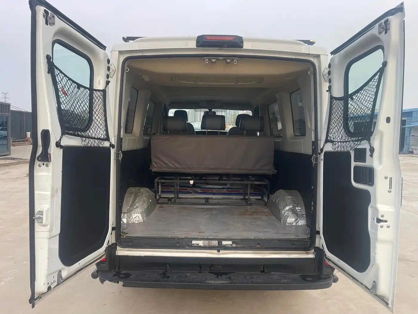 Iveco Daily 2020 Model 3.0T 30th Anniversary Manual All-round Edition F1C фото 4