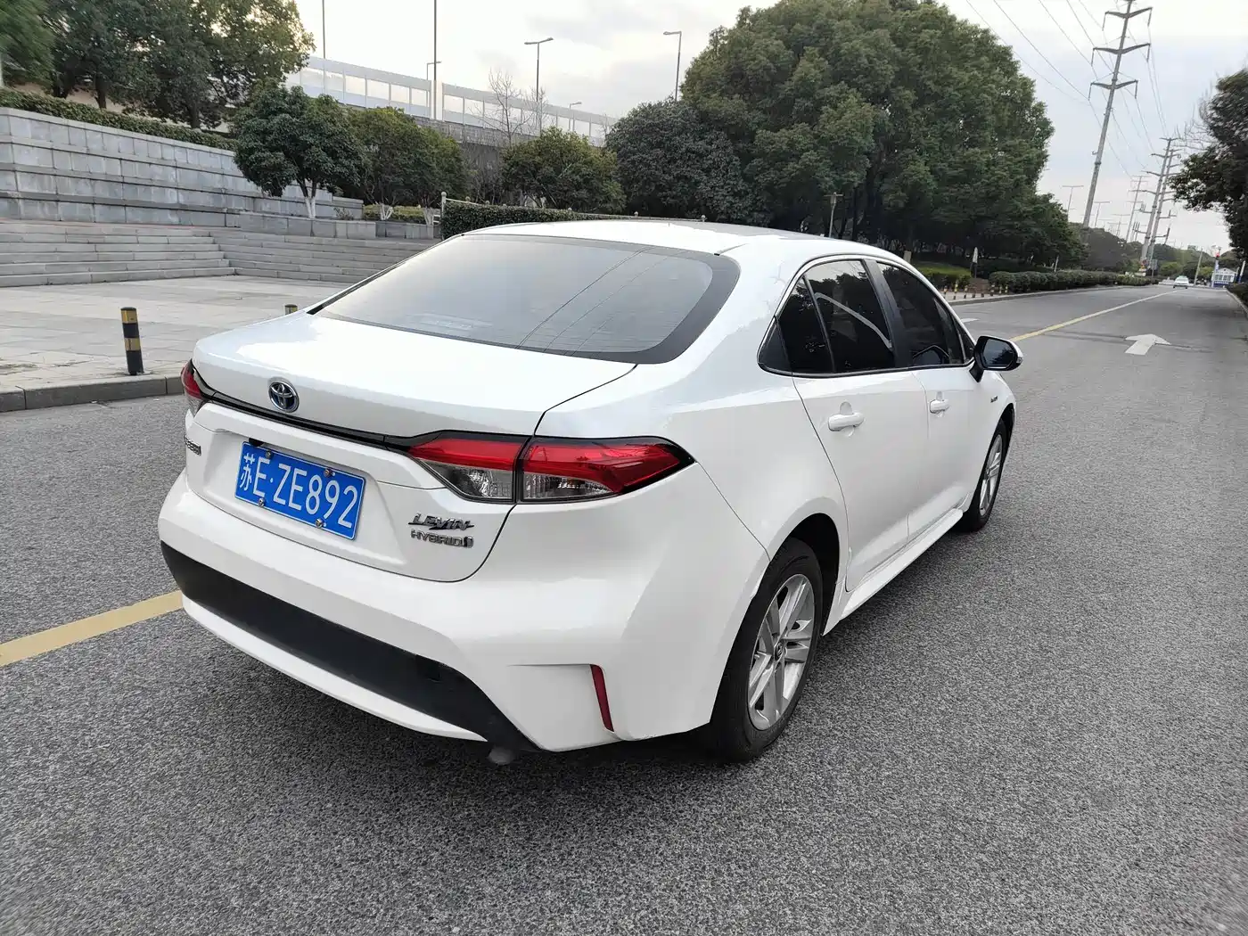 Toyota Levin 2022 Dual Engine 1.8H E-CVT Progressive Edition фото 4