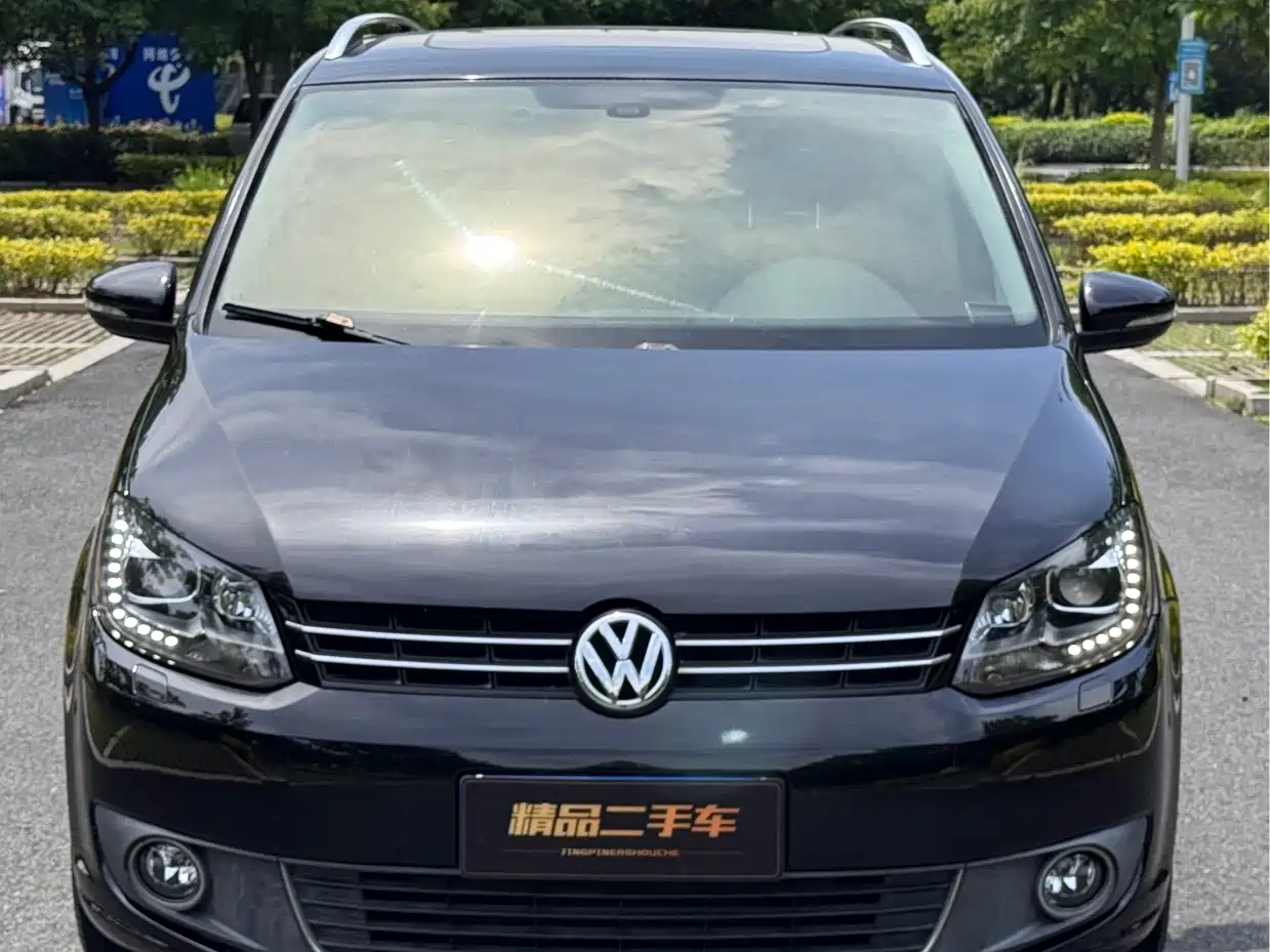 Volkswagen Touran 2013 1.4T DSG Brilliant Edition 5-seater фото 2