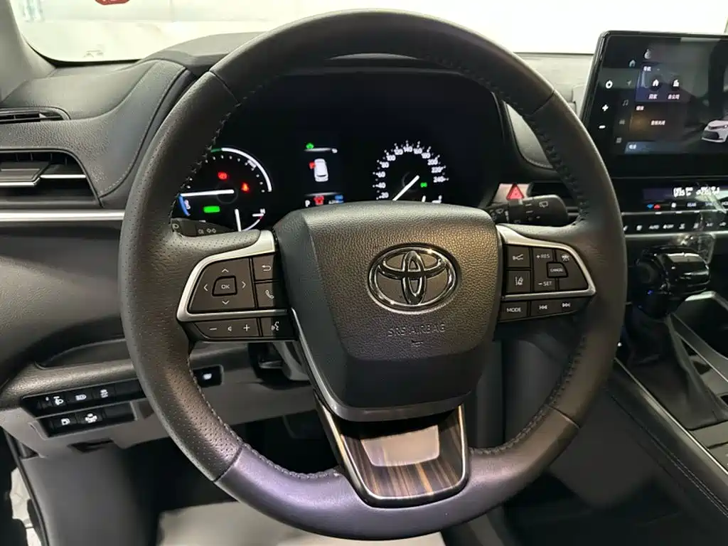 Toyota Sienna 2026 2026 2.5L Hybrid AWD Premium Edition