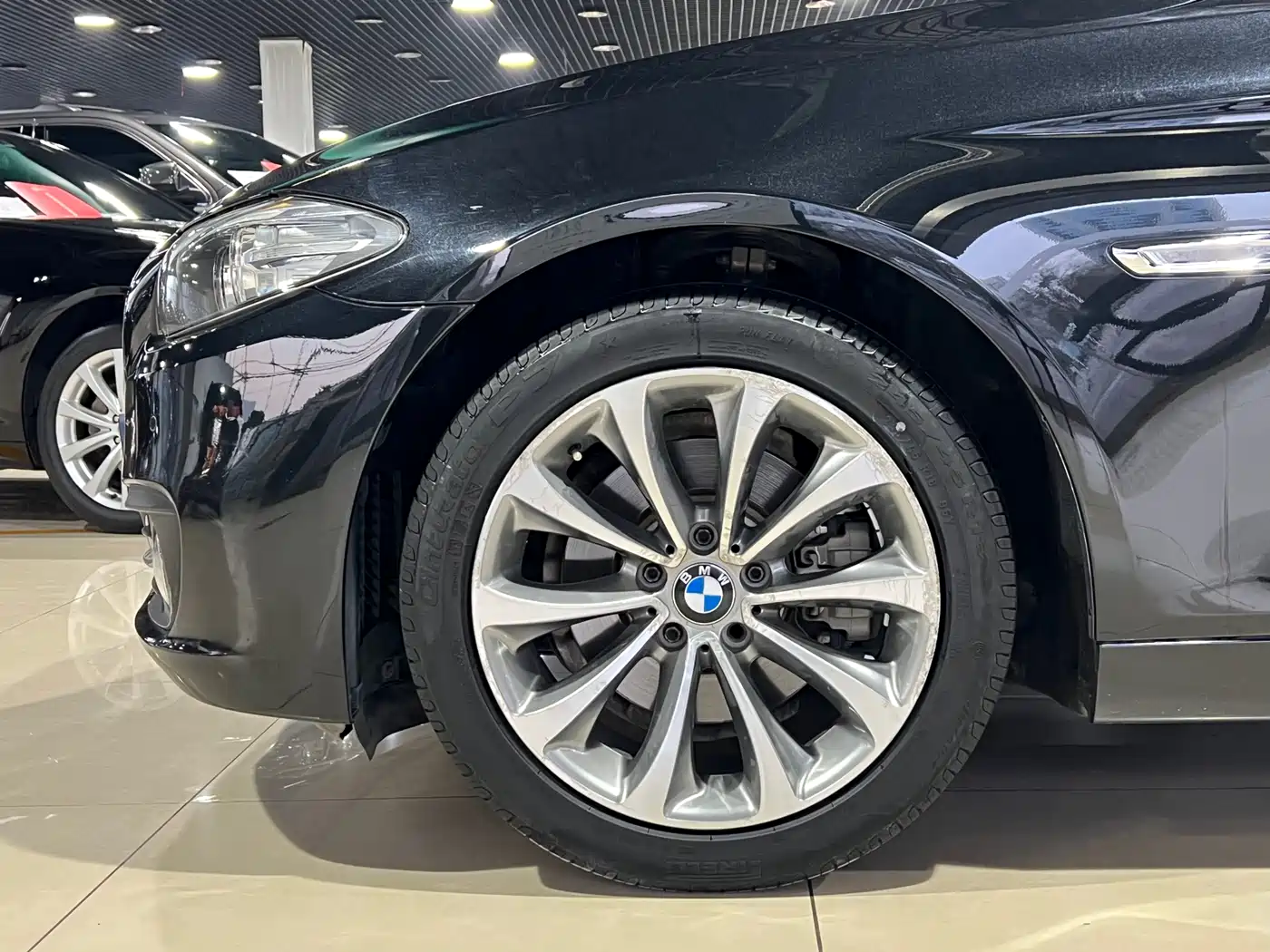 BMW 5 Series 2017 525Li Leading Edition фото 10