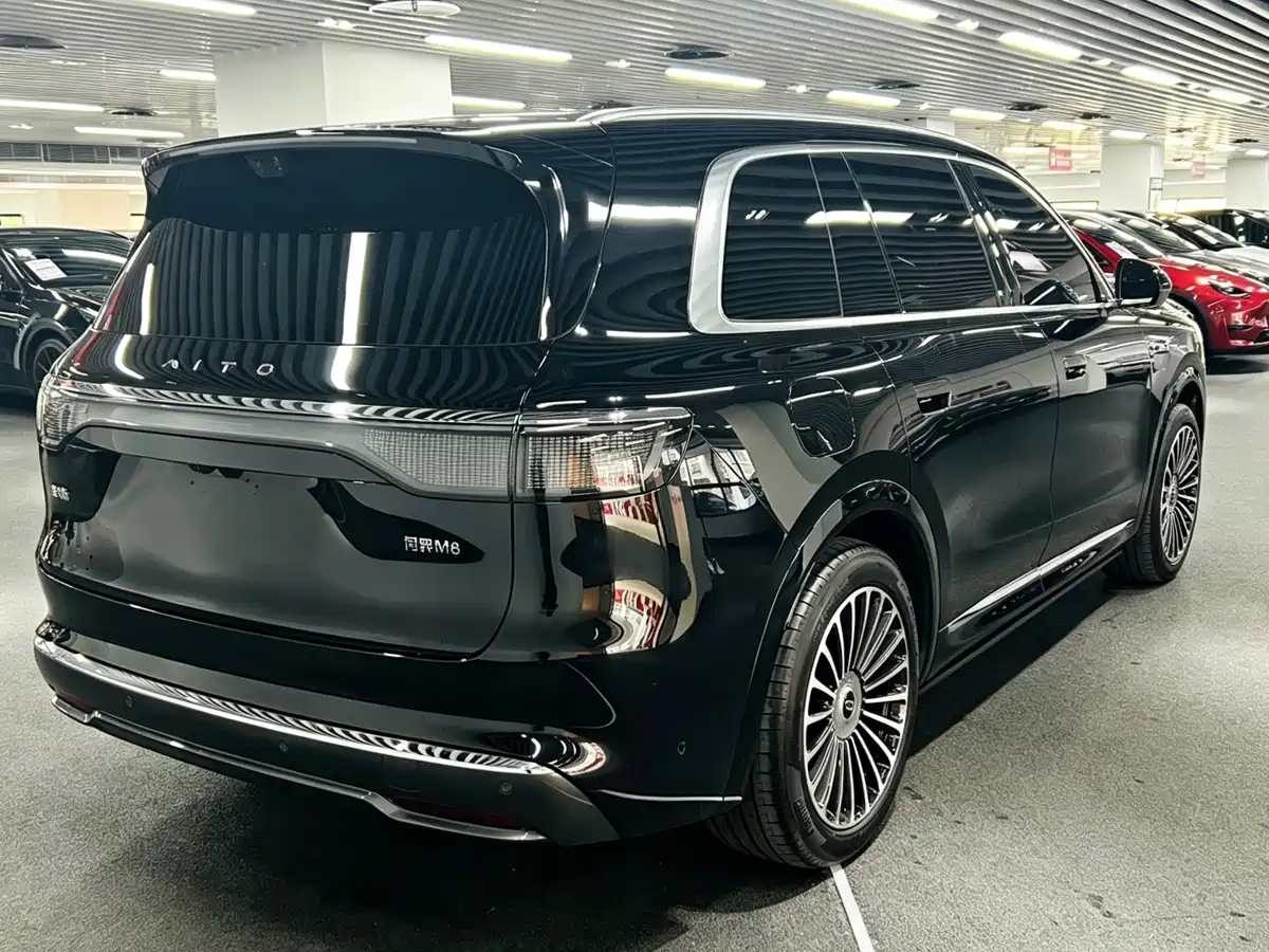 AITO Wenjie AITO M8 2025 Model Extended Range Max+ Edition 53.4kWh 6-Seater фото 4