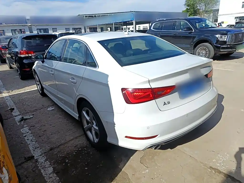 Audi A3 (Import) 2016 2015 Limousine 45 TFSI S line Luxury