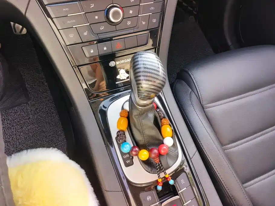 MG Roewe RX5 2015 2015 2.0TGI TST 4WD Flagship Edition