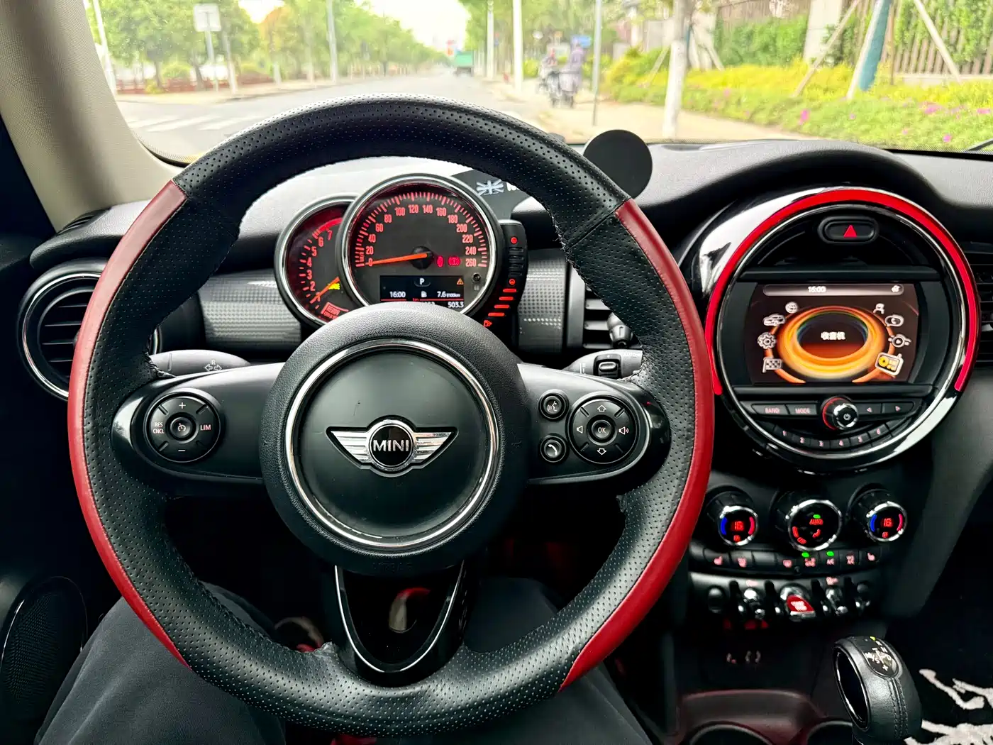MINI 2014 1.5T COOPER Excitement фото 20