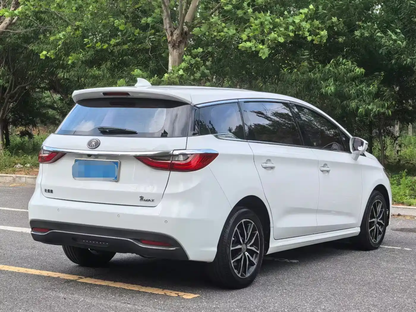 BYD Song MAX 2018 1.5T Auto Smart Connected Luxury 6-Seater фото 6