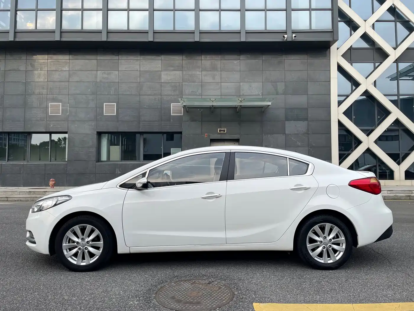 Фото 5 - Kia K3