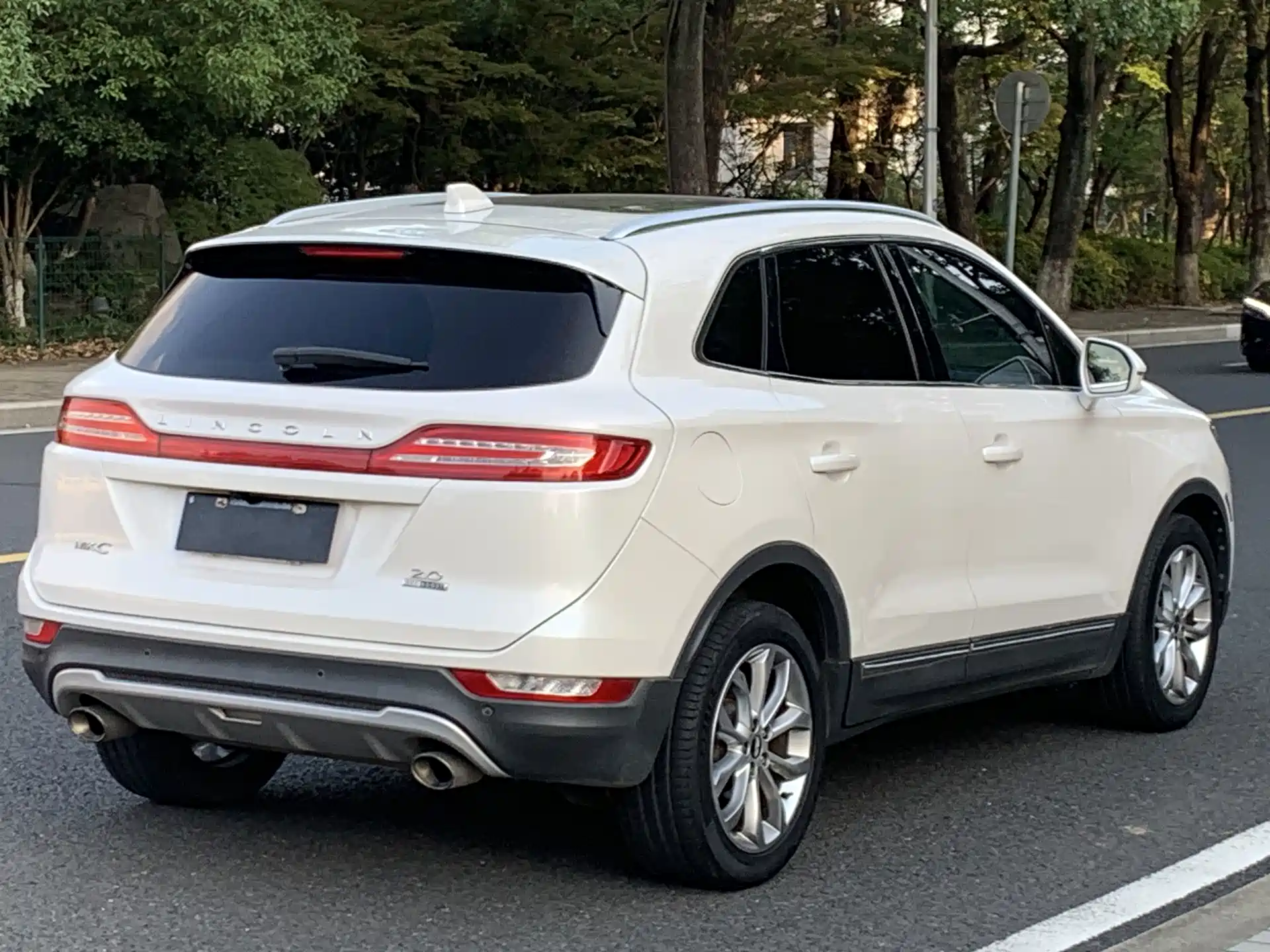 Фото 5 - Lincoln MKC