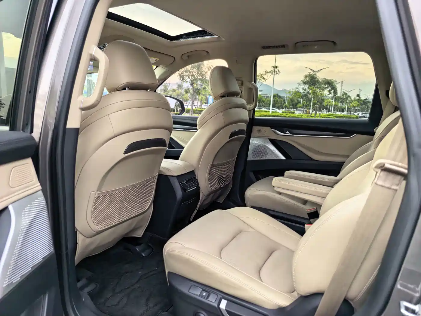 SAIC Maxus D90 2018 2017 2.0T Automatic 2WD Uranus