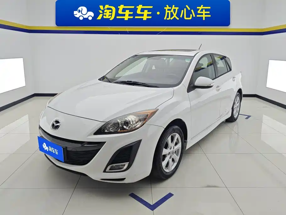 Mazda Mazda3 Axela 2014 2012 Hatchback 2.0L Automatic Luxury