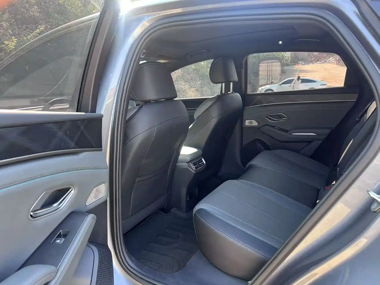 BYD Qin L 2025 DM-i Smart Drive Edition 120KM Surpassing фото 8