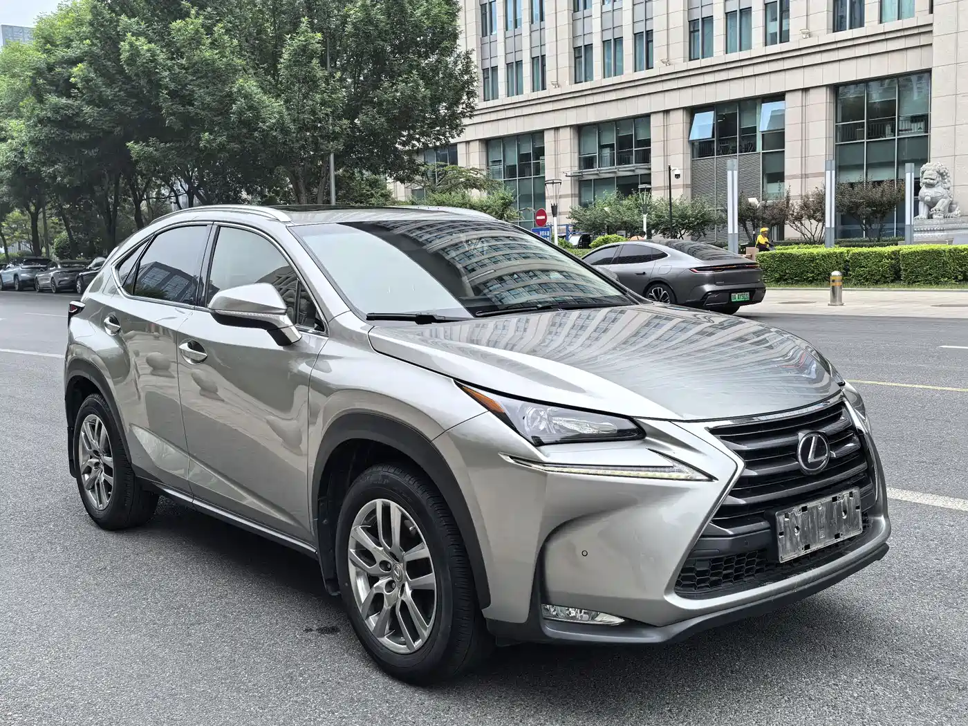 Lexus NX 2015 200t AWD F Sport фото 7