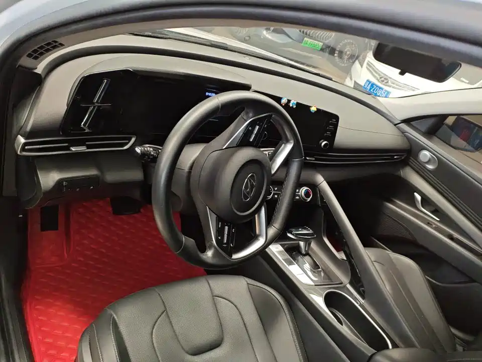 Hyundai Elantra 2021 1.5L CVT GLX Elite Edition фото 7