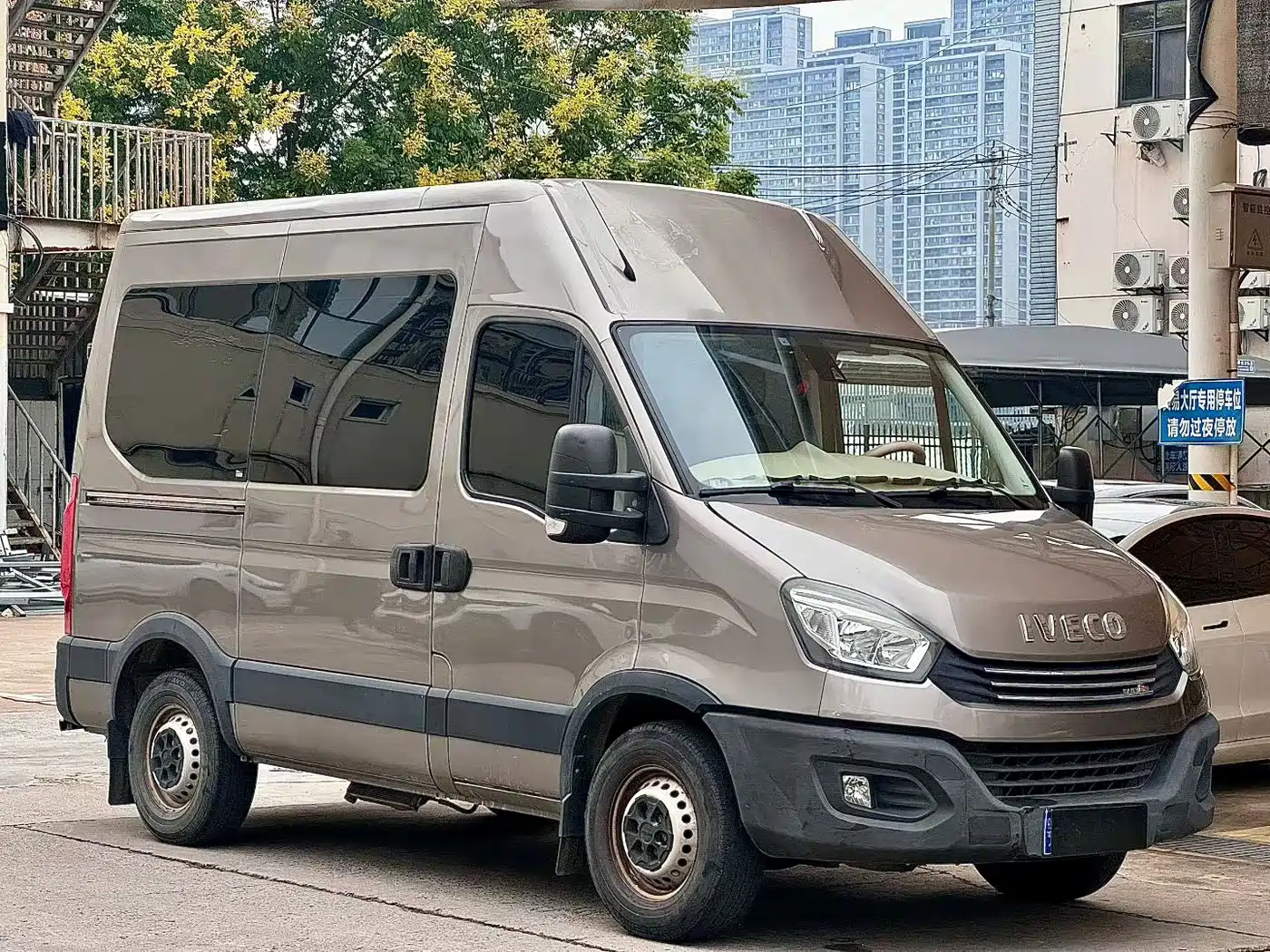 Iveco Daily 2020 2020 3.0T Automatic Chaorui Short Wheelbase High Roof F1C