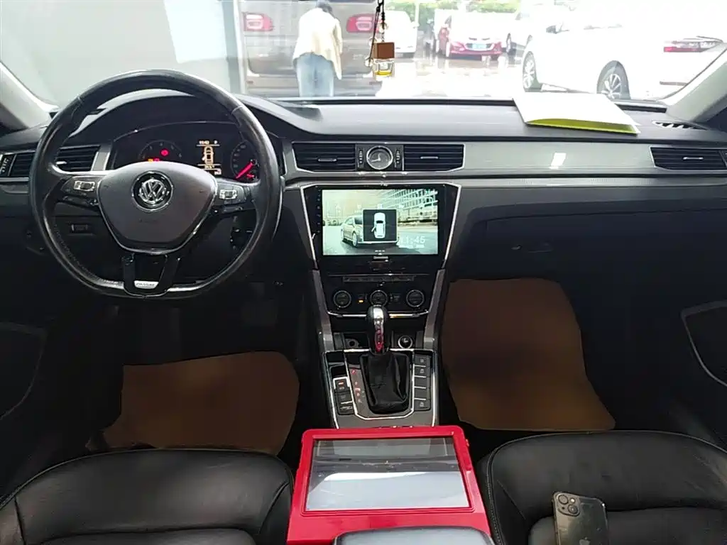 Volkswagen Passat 2016 330TSI DSG Honor Edition фото 10