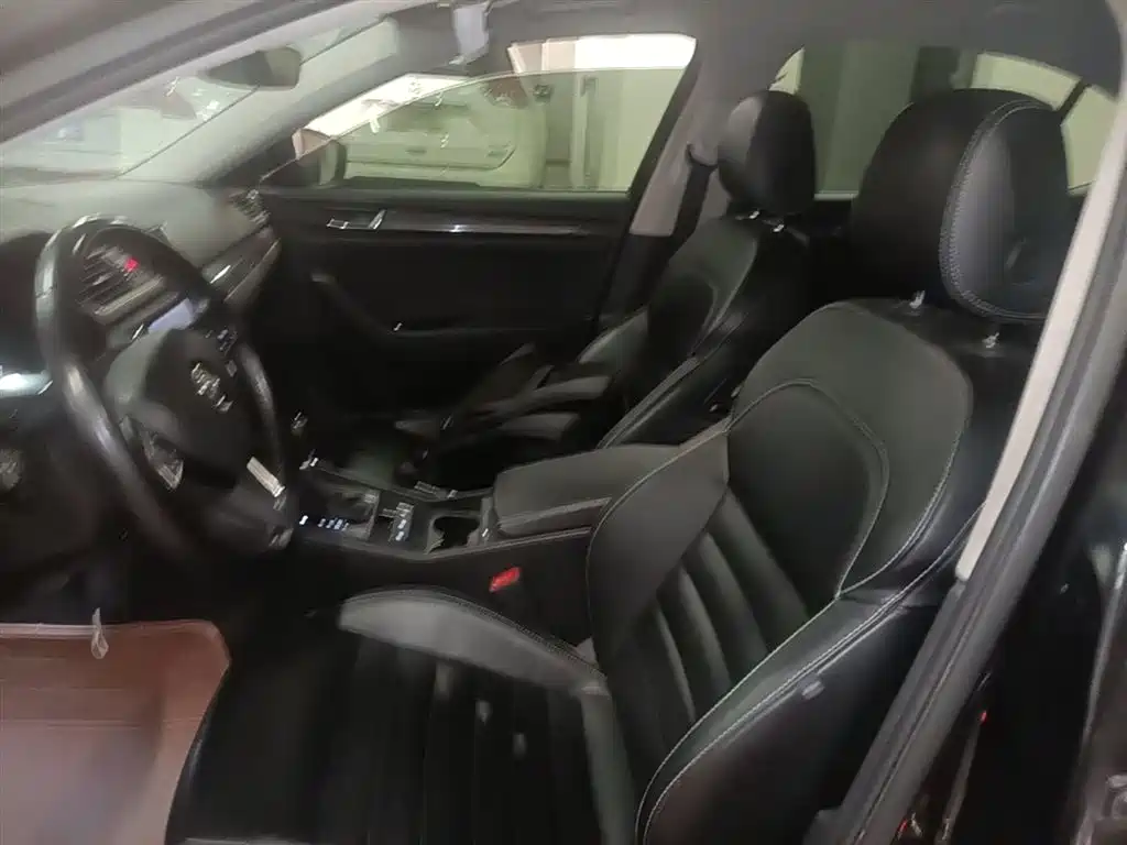 Škoda Superb 2016 TSI330 DSG Smart Edition фото 22