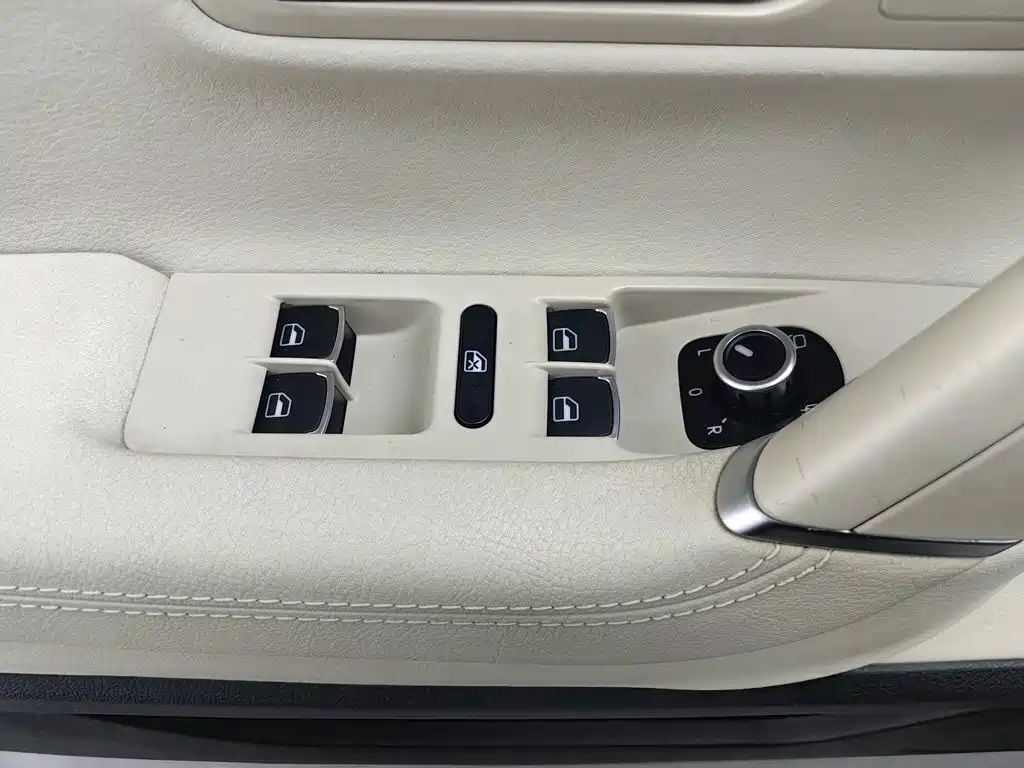 Volkswagen CC 2011 2009 3.6FSI Top Edition