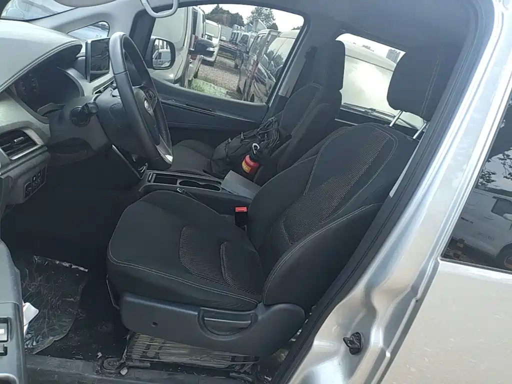 JAC Refine M3 2023 2022 1.5T 7-Seater Standard