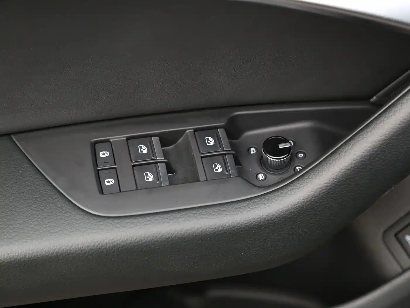 Audi A6L 2021 45 TFSI Exclusive Elegance фото 15