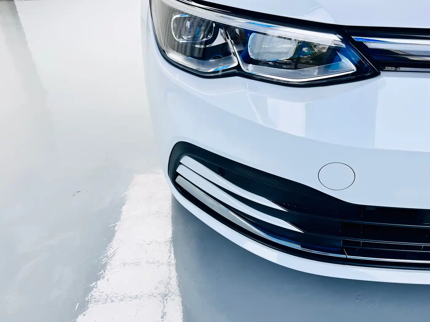Volkswagen Golf 2024 280TSI DSG Pro 50th Anniversary Edition фото 9