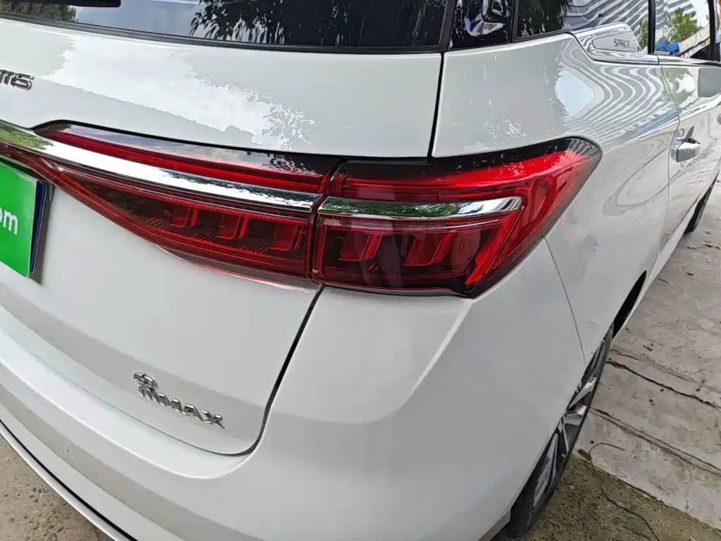 BYD Song MAX 2021 2021 Upgrade 1.5T Automatic Luxury Edition 7-Seater