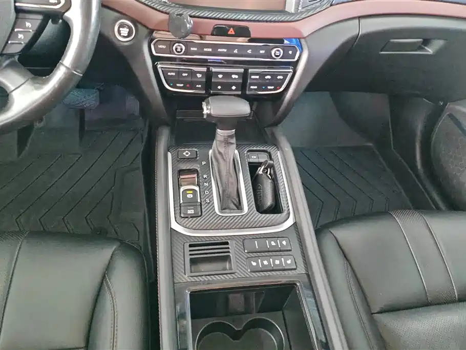 GAC Trumpchi Trumpchi GS8 2017 320T 2WD Luxury Smart Connect (7-seater) фото 16
